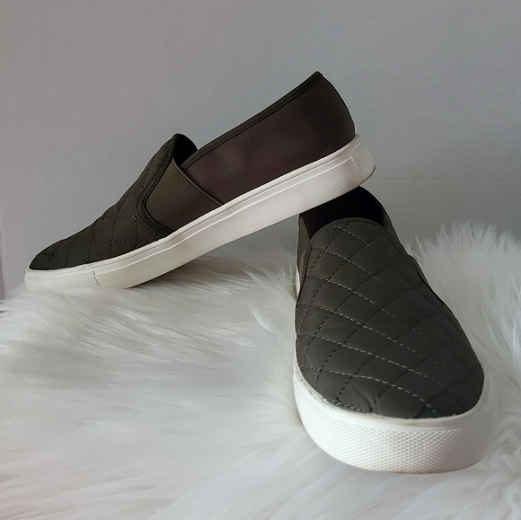 Steve Madden Quilted Slip-On Sneakers - Olive Green, Size 9 - Picture 2 of 7